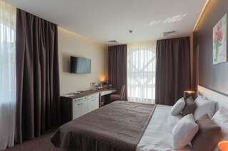 Отель WISH Aqua&SPA Resort Vishenki Номер Делюкс с кроватью размера «king-size» и доступом в спа-центр-2
